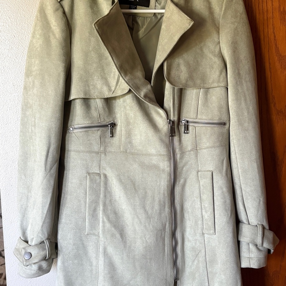 Stylish Women's Light Sage Green Jacket